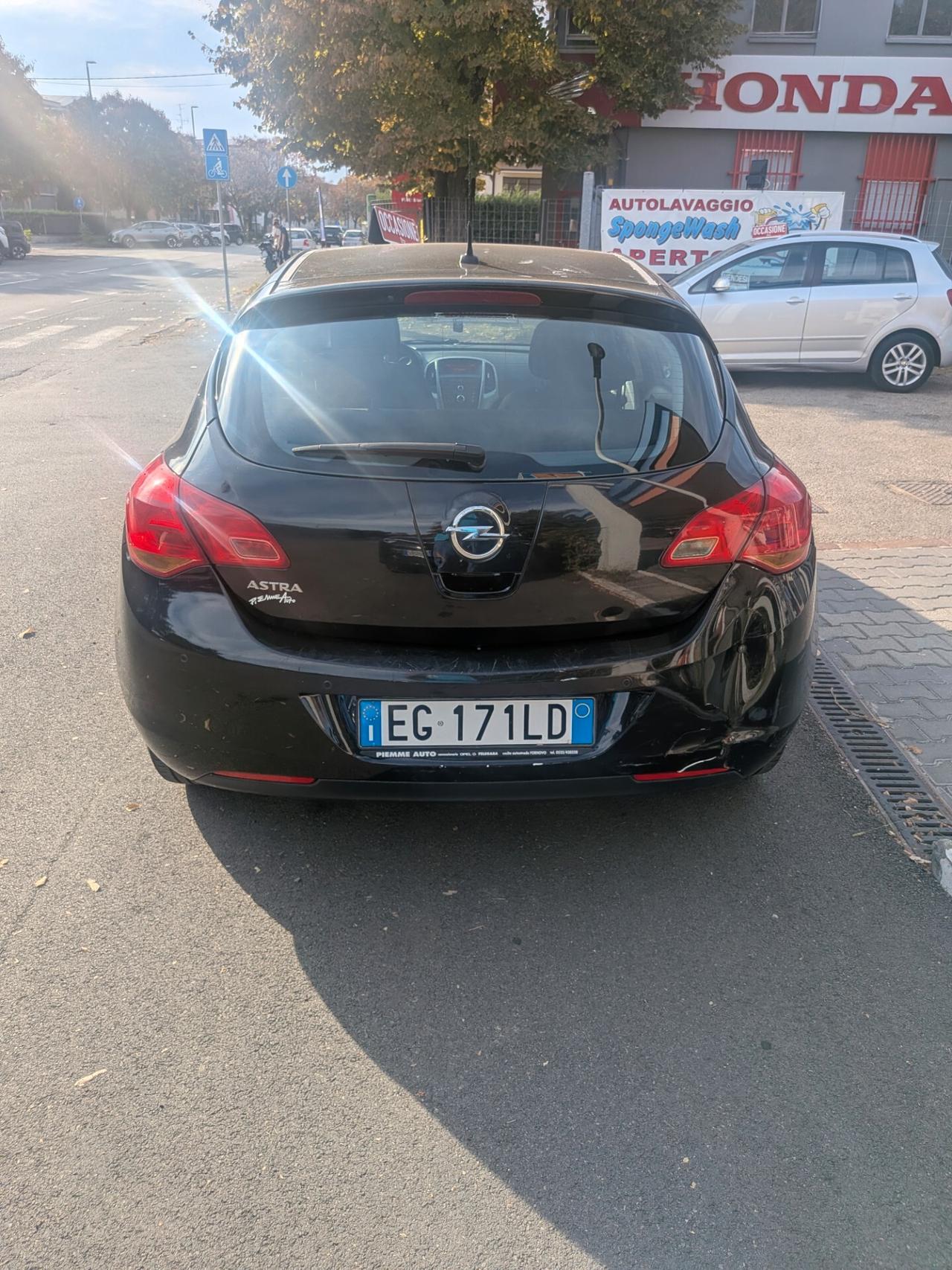Opel Astra 1.4 100CV 5 porte Elective