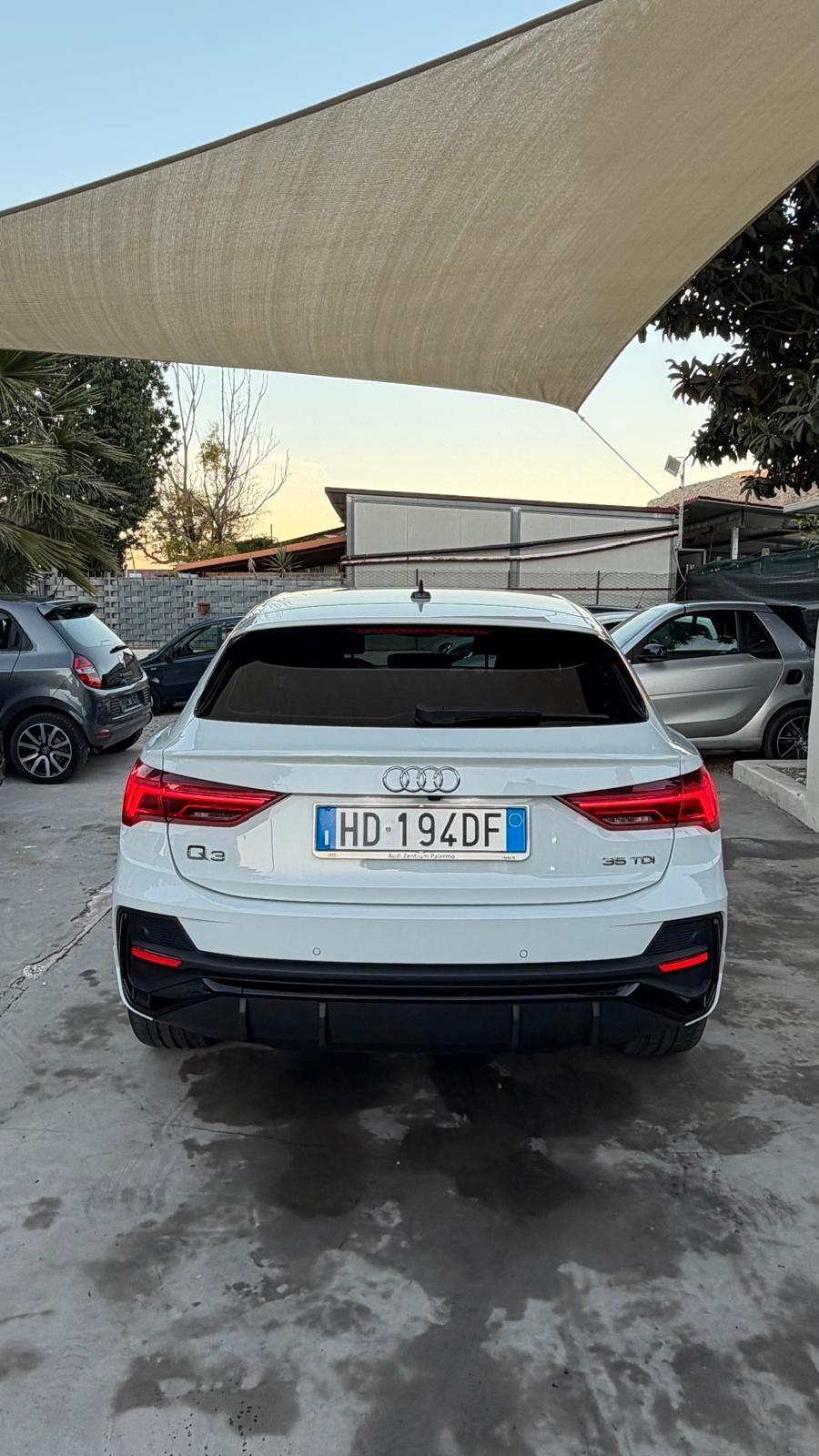 Audi Q3 Sportback Black S line