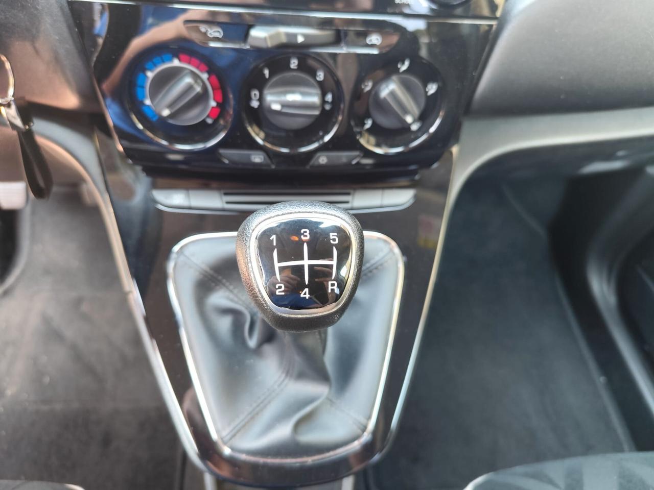 Lancia Ypsilon 1.3 MJT 16V 95 CV 5 porte S&S Gold