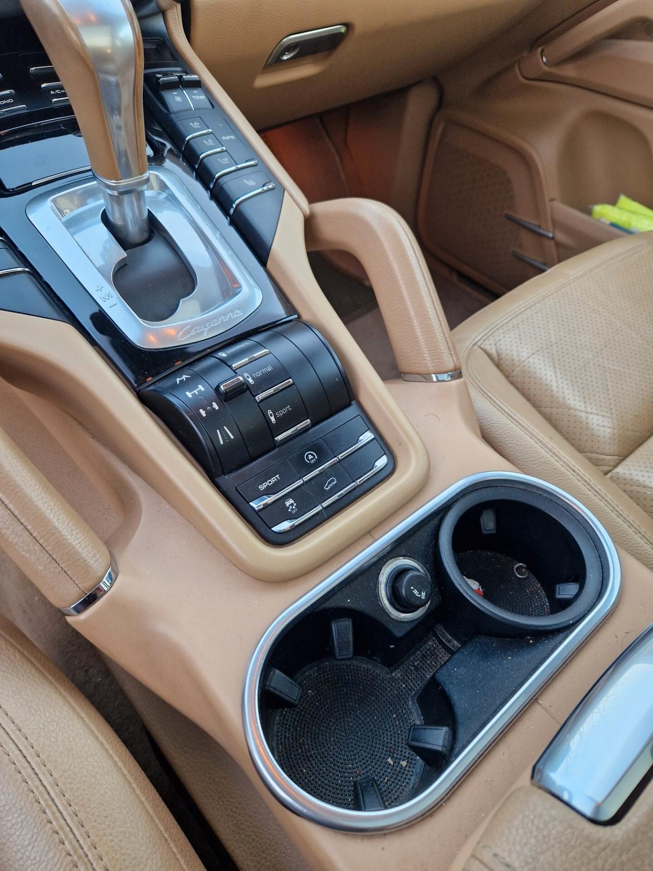 Porsche Cayenne 3.0 Diesel - Full Optional