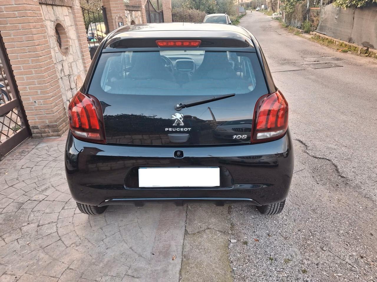 Peugeot 108 VTi 72 S&S 5 porte Allure Neopatentati