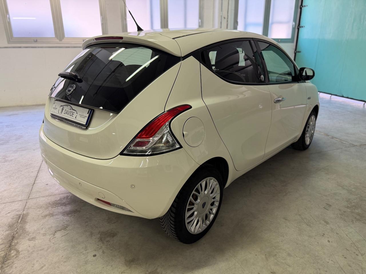 Lancia Ypsilon 1.2 69 CV 5 porte Benz/GPL Ecochic Gold