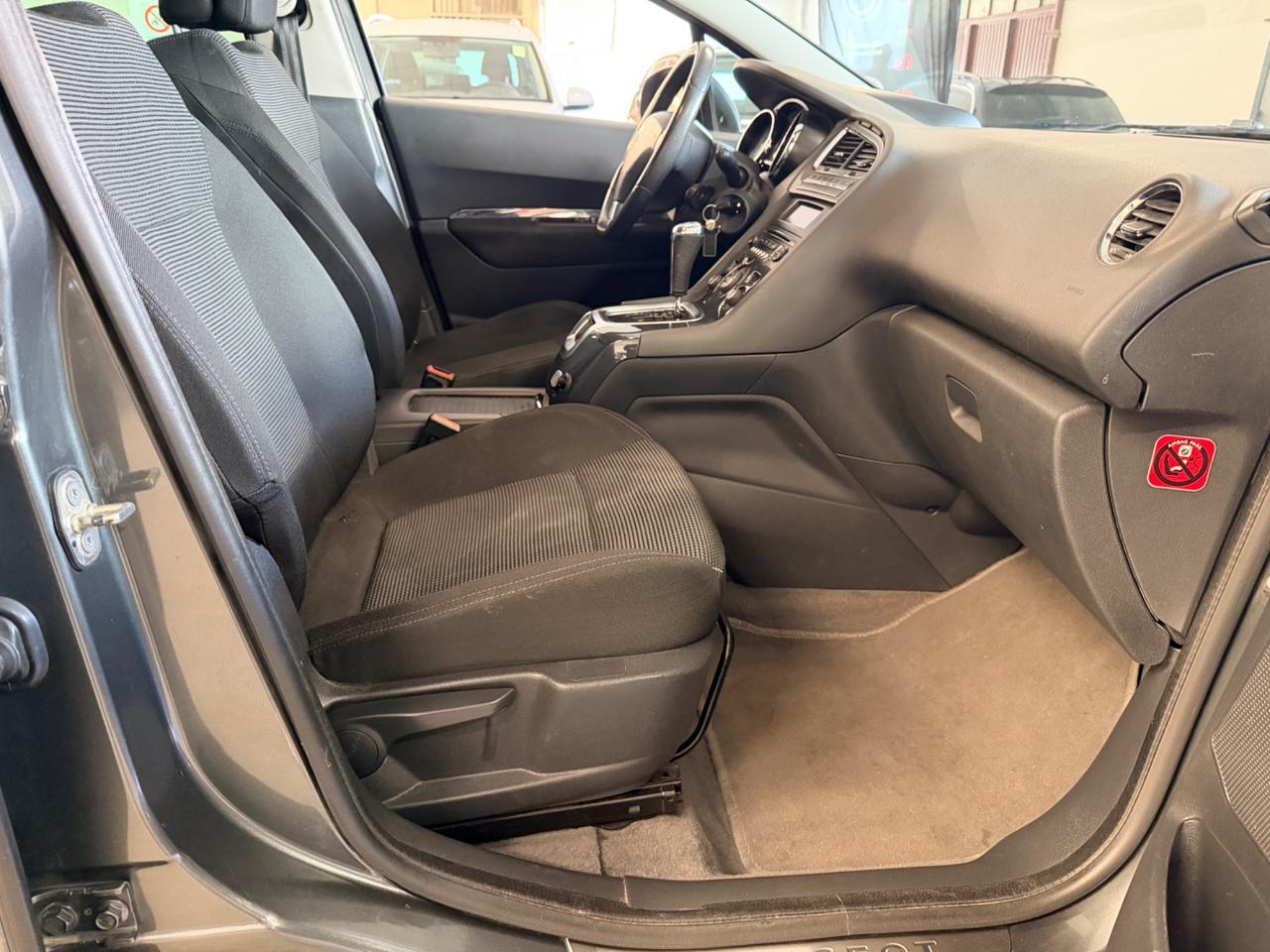 Peugeot 5008 2.0 HDi 163CV aut. Féline