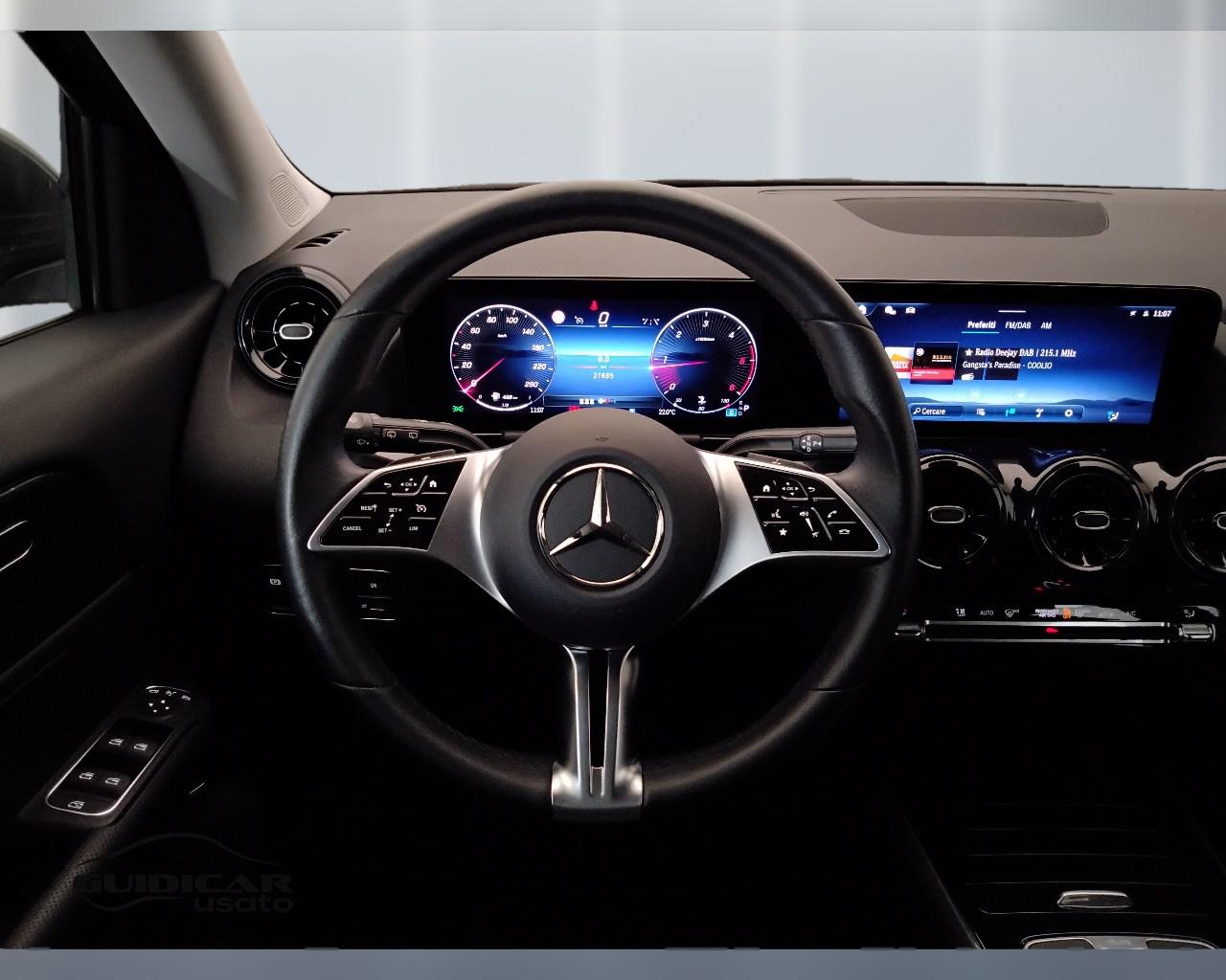 Mercedes-Benz GLA-H247 2023 - GLA 180 d Advanced auto