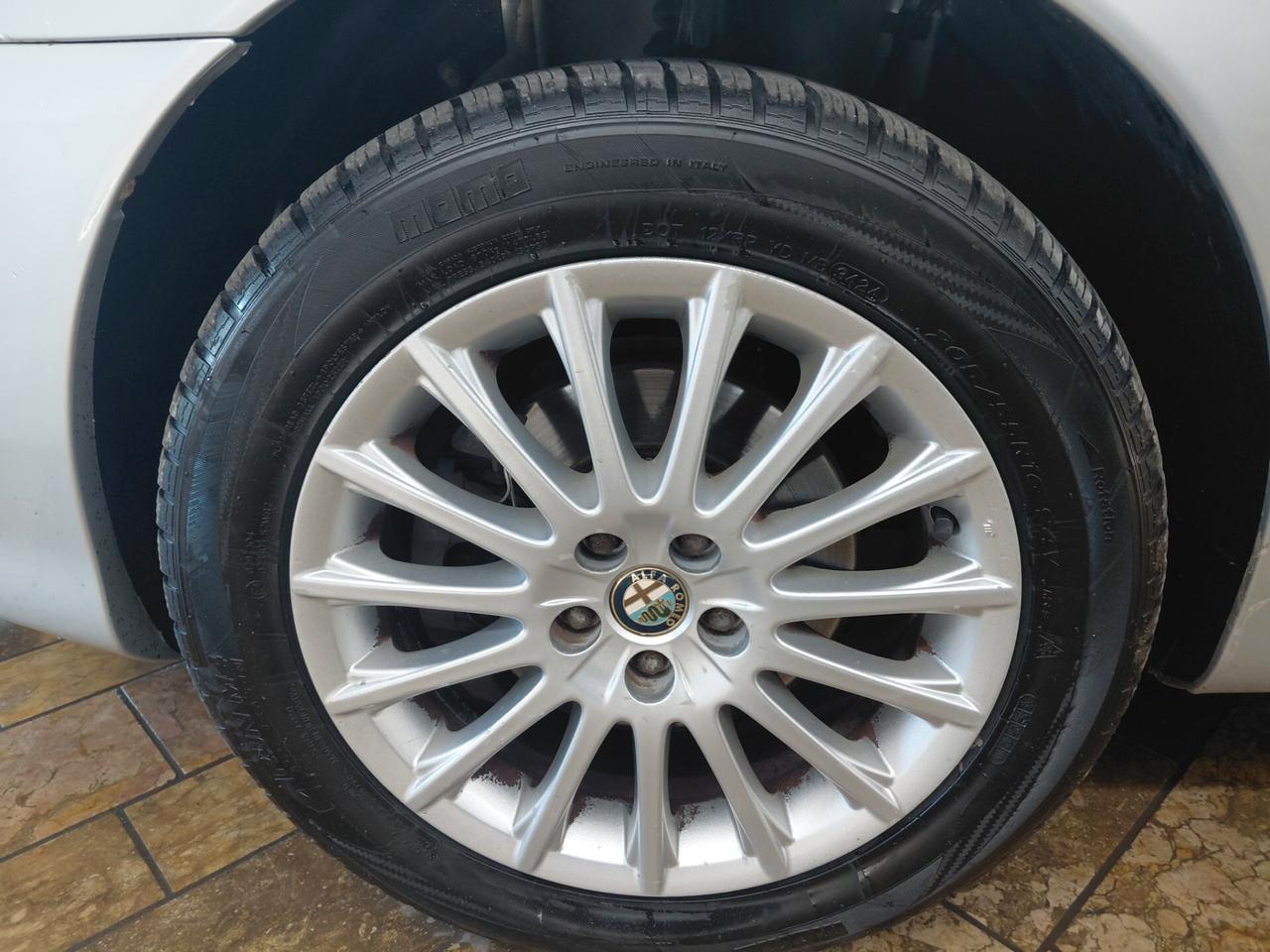 Alfa Romeo 147 1.9 JTD (120) SOLI 117000 KM