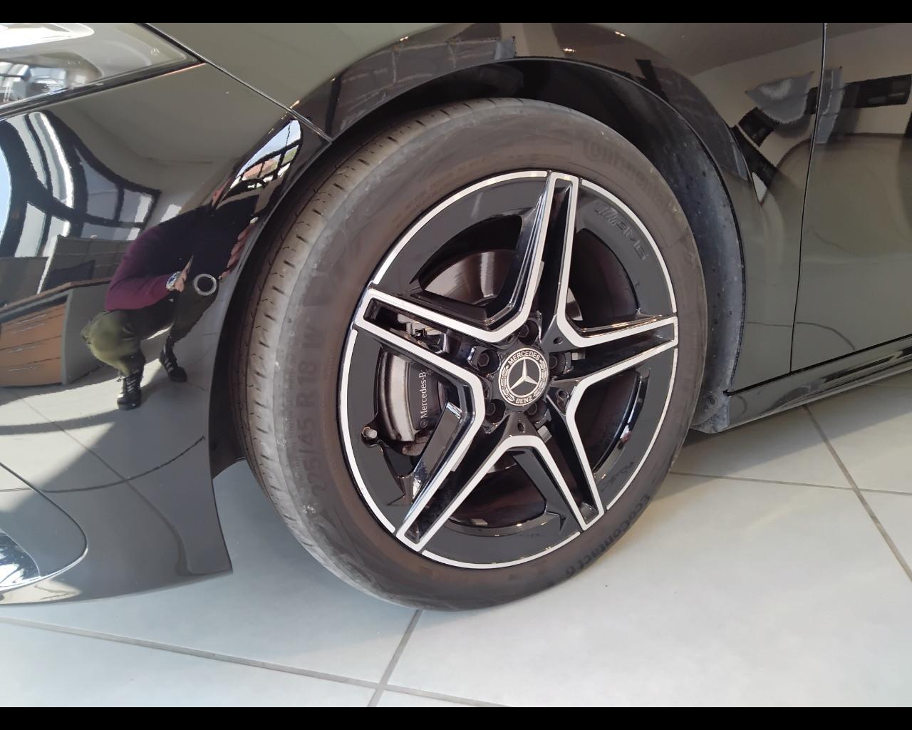 Mercedes-Benz Classe A - W177 2023 - A 180 d AMG Line Advanced Plus auto