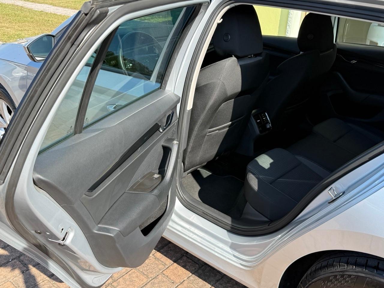 Skoda Octavia 2.0 TDI EVO DSG Executive 2022 PREZZO REALE