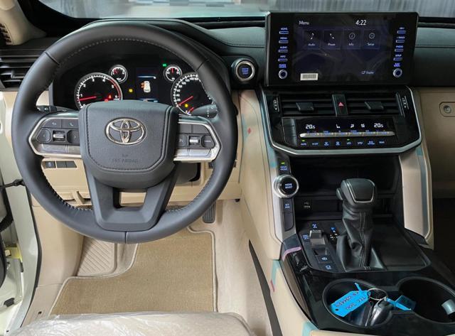 TOYOTA Land Cruiser 300 3.3 V6 7 POSTI CORAZZATO B6 / VR7 NUOVO