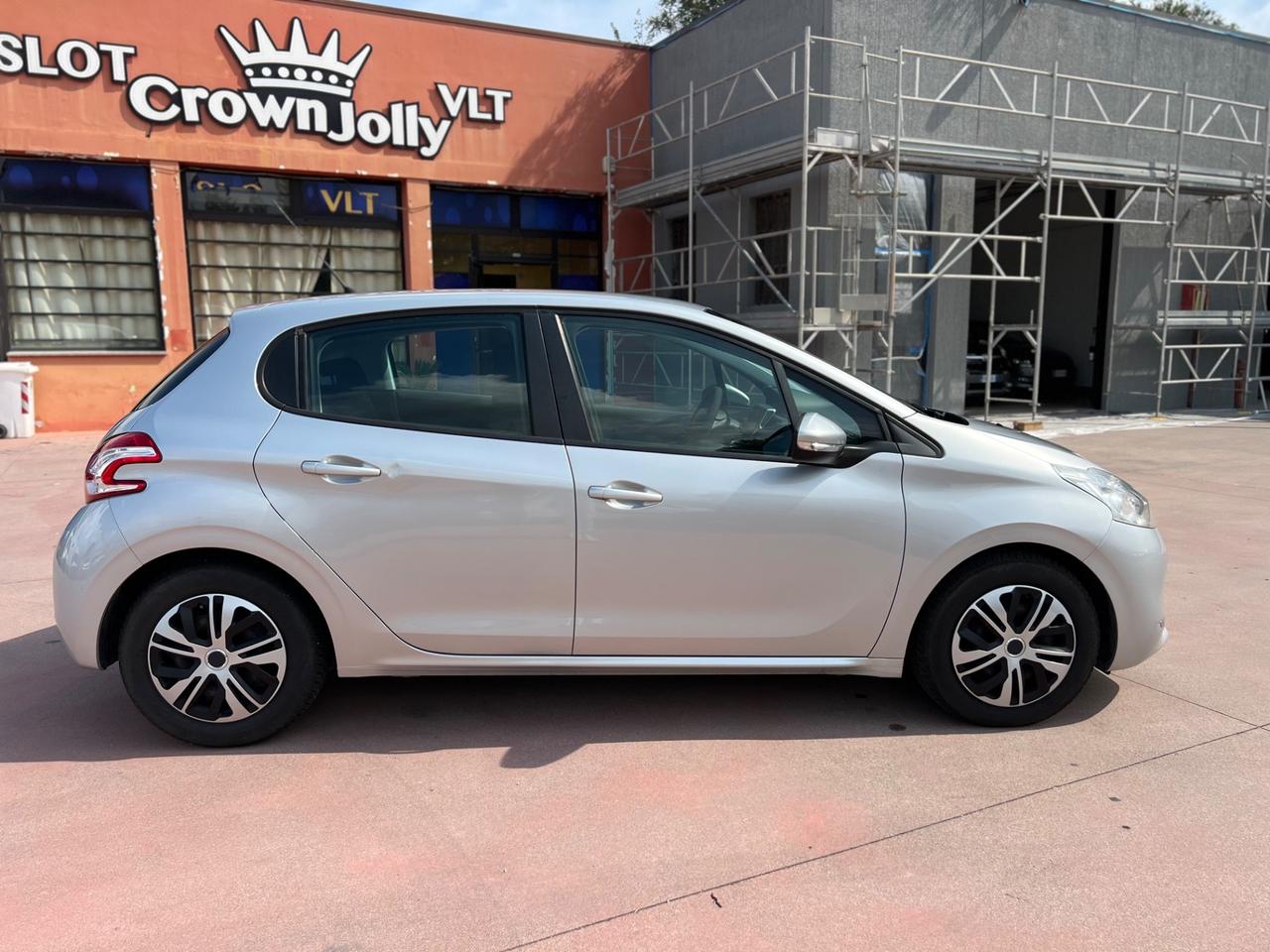 Peugeot 208 1.4 HDi 68 CV 5 porte Access