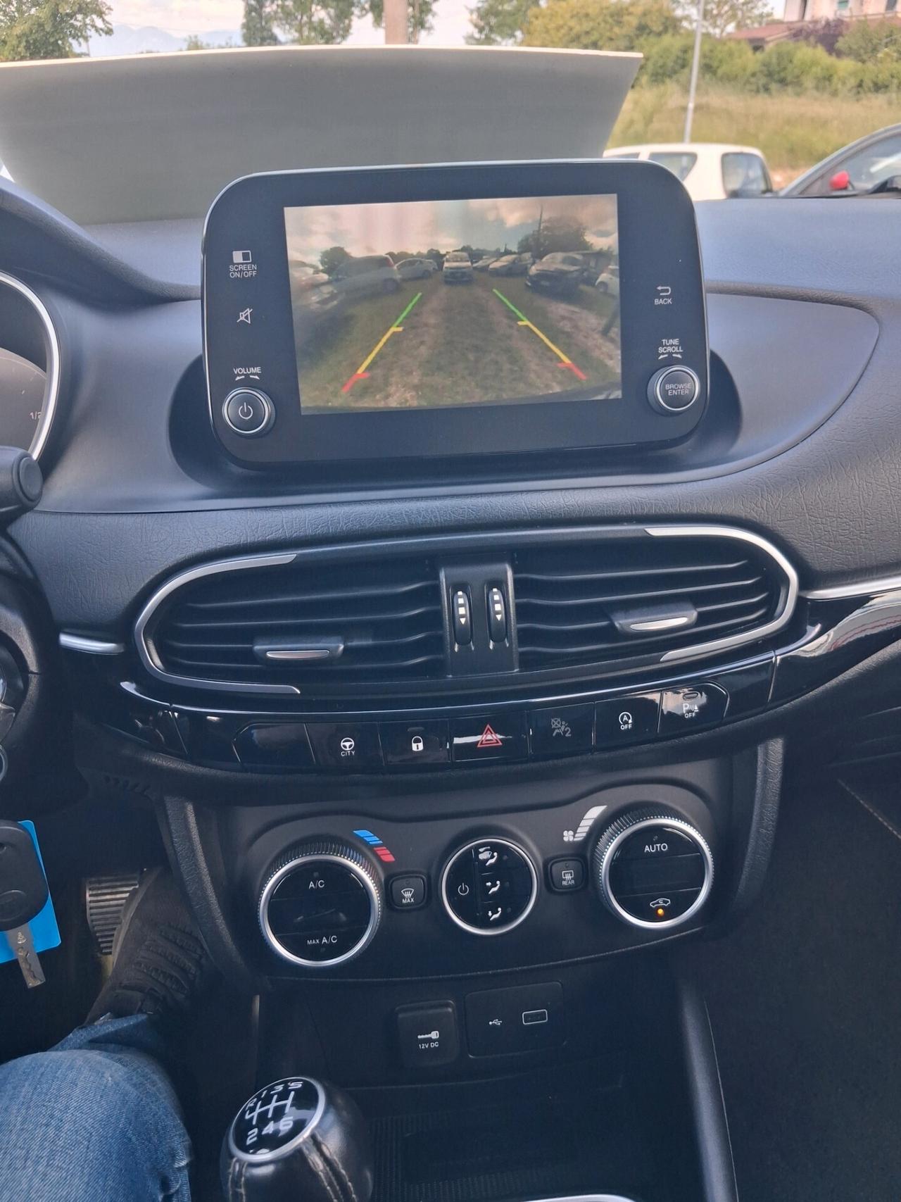 Fiat Tipo 1.6 Mjt S&S 5porte Cross
