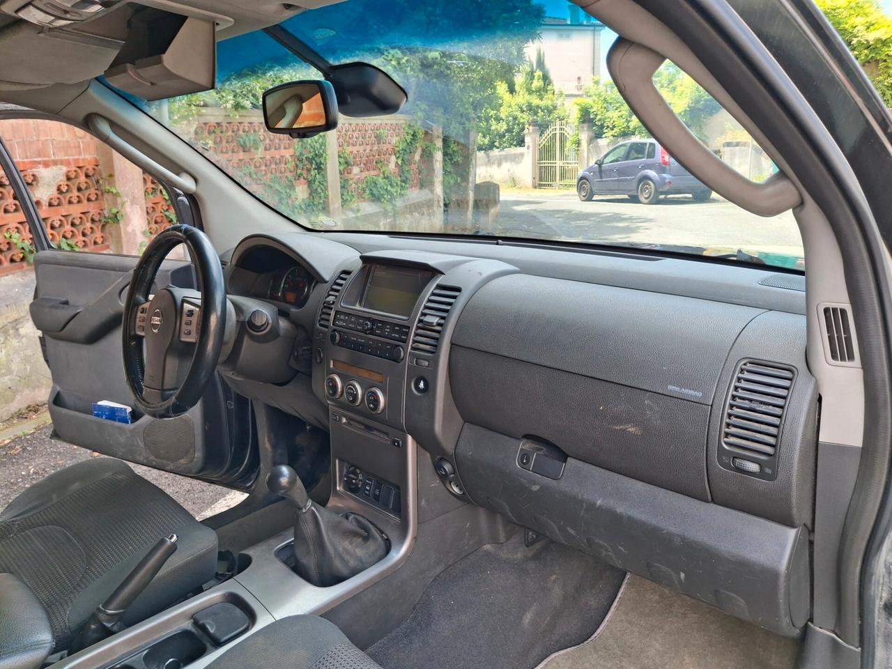 Nissan Pathfinder 2.5 dCi SE