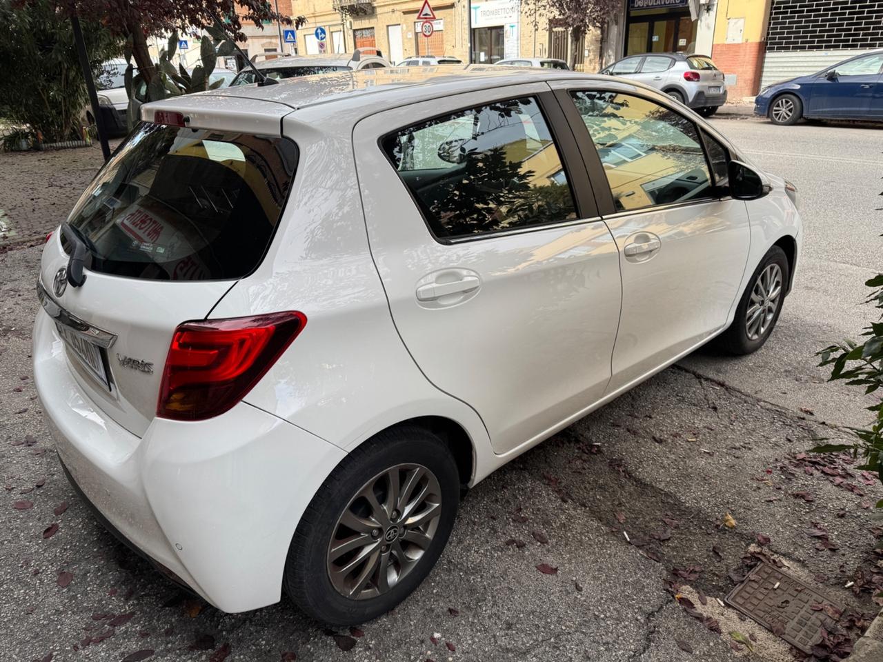 Toyota Yaris 1.0 5 porte Lounge