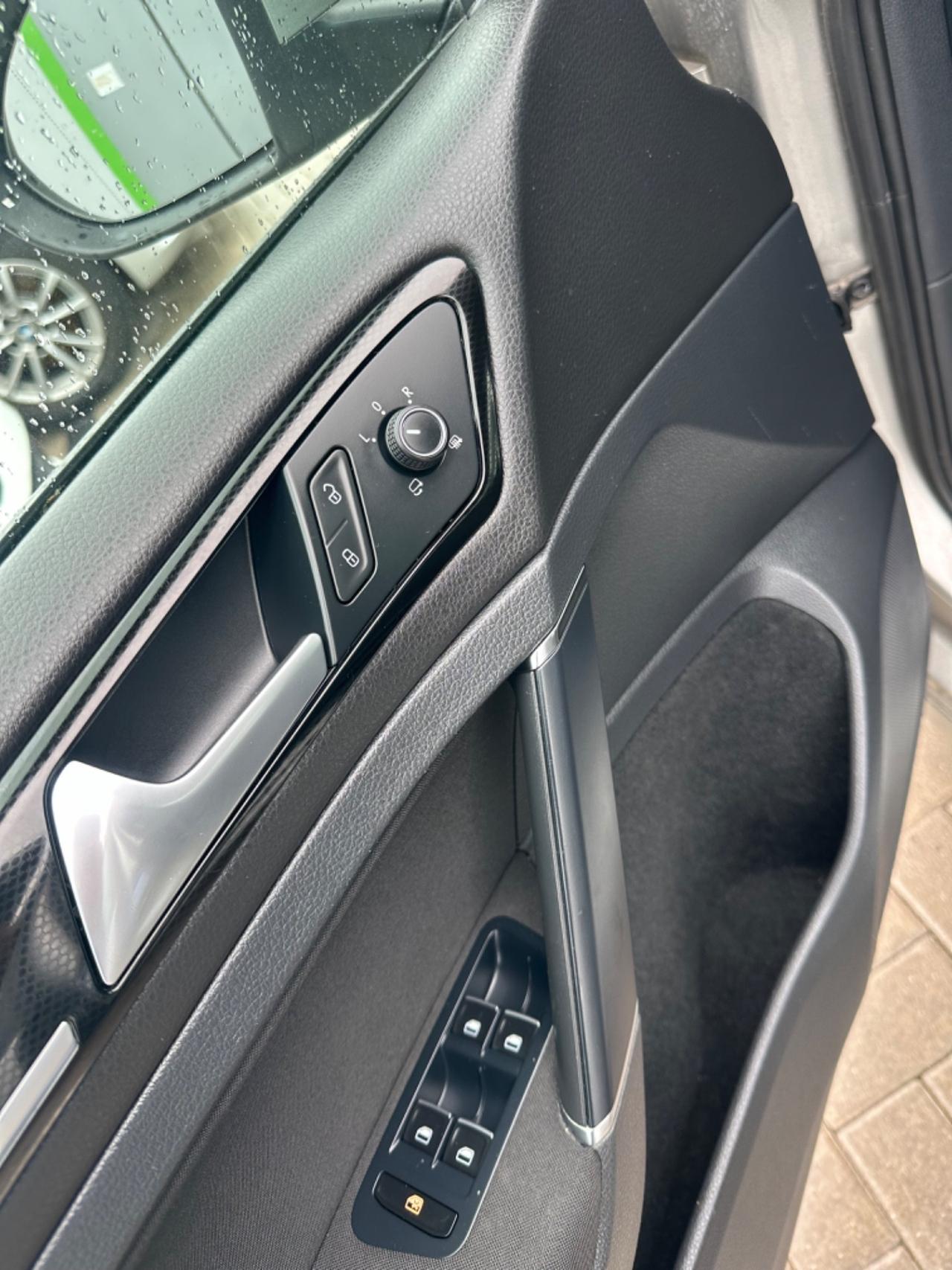 Volkswagen Golf 2.0 TDI 5p. 4MOTION Highline BlueMotion Tech.