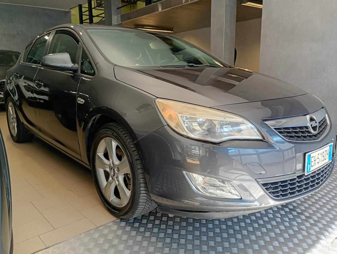 Opel Astra 1.7 CDTI 110CV 5 porte Cosmo
