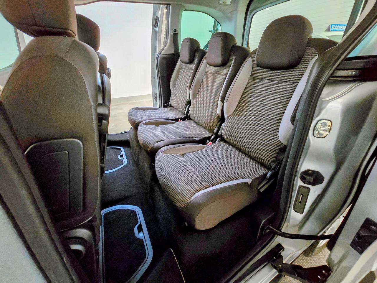 Peugeot Partner Tepee 1.6 HDi 110CV Outdoor