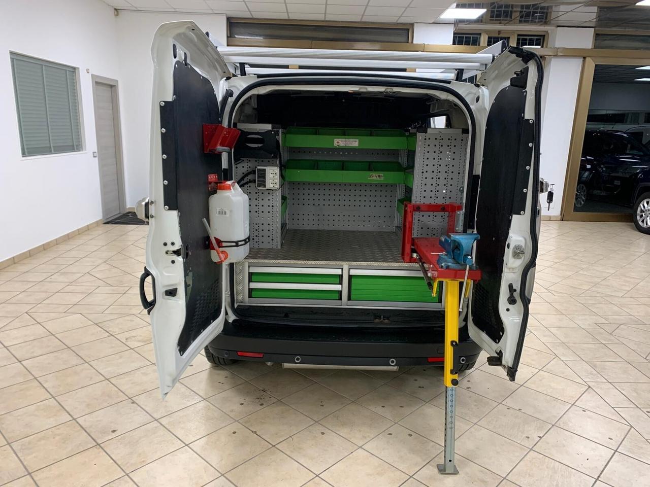 Fiat Doblò 1.4 T-Jet Natural Power *ATTREZZATO+220V*