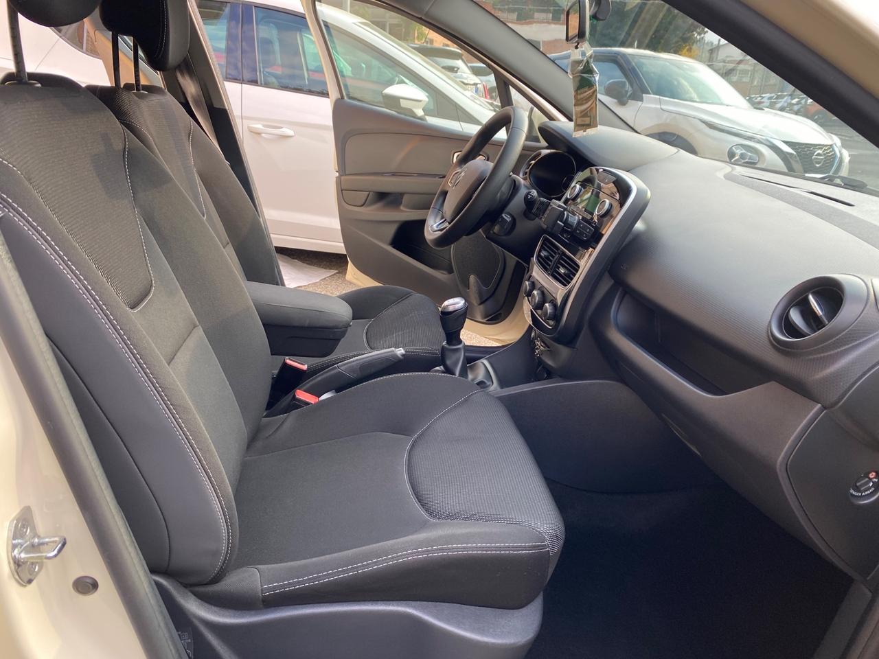 Renault Clio 1.2 75CV 5 porte Life NEOPATENTATI!!!