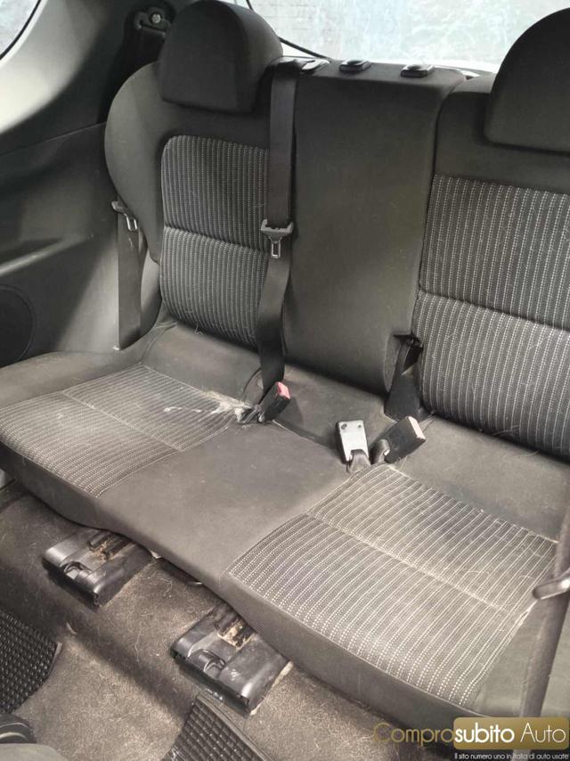 MITSUBISHI Colt 1.1 12V 3p. Inform