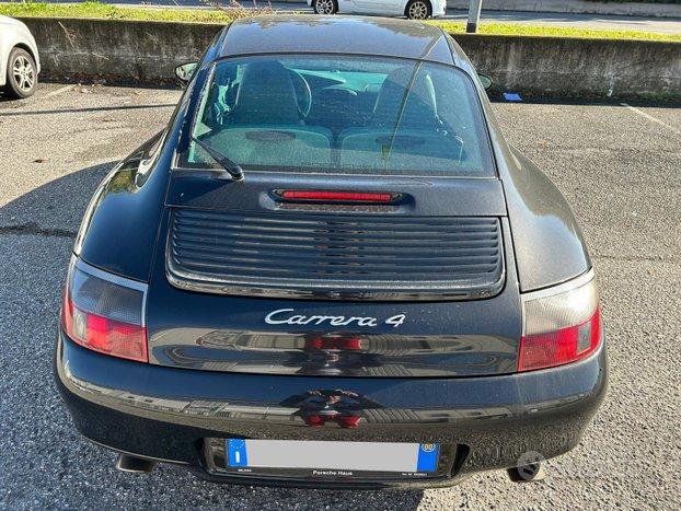 Porsche 911 Coupe 3.4 Carrera 4