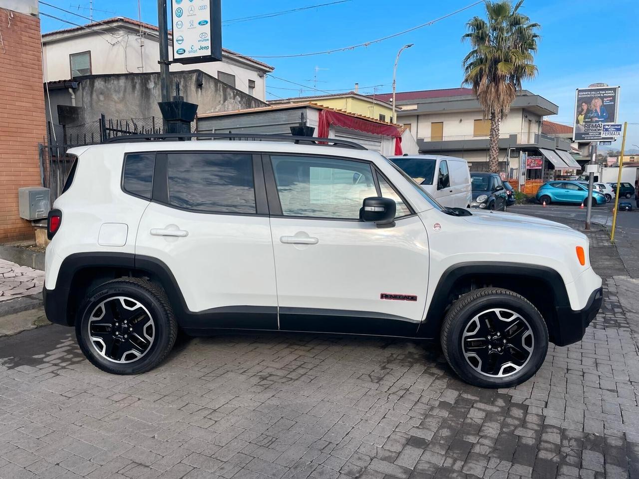 Jeep Renegade 2.0 Mjt 170CV 4WD Active Drive Low Trailhawk