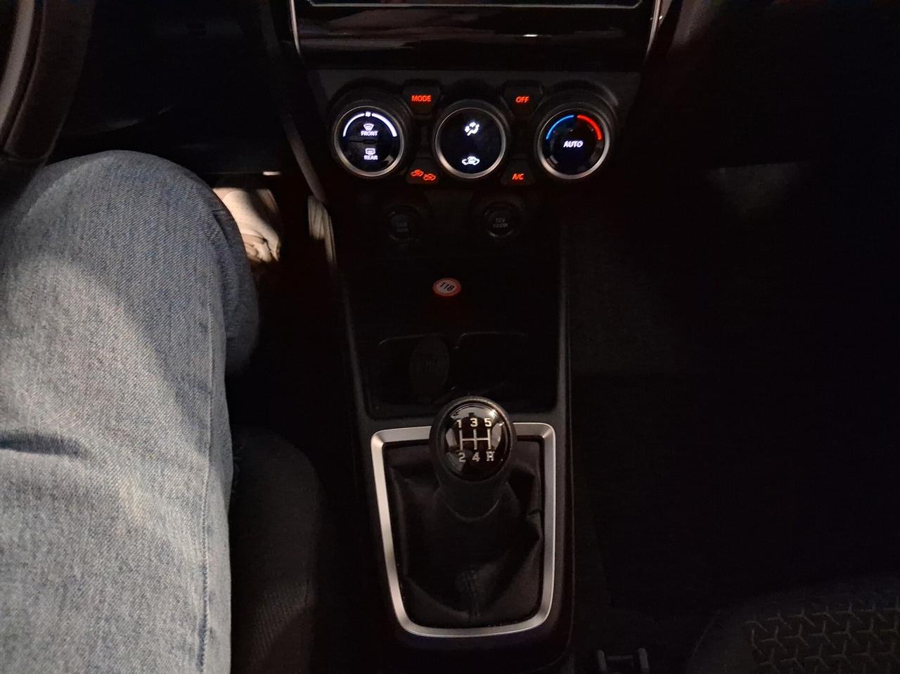 Suzuki Swift 1.2 Hybrid Top