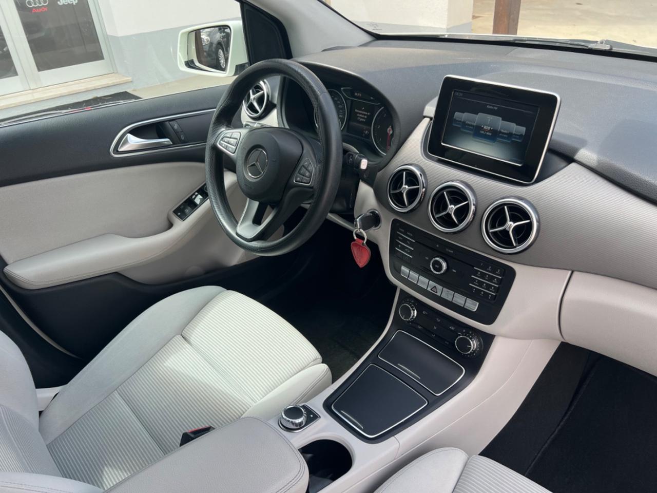 Mercedes-benz B 200 B 200 d Sport