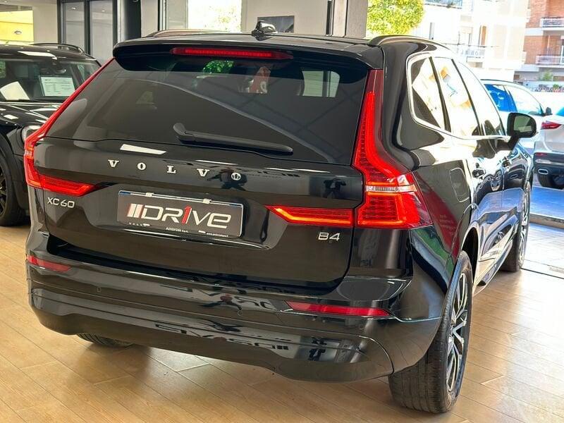 Volvo XC60 XC60 B4 (d) automatico Business