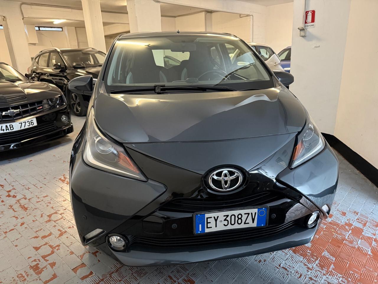 Toyota Aygo 1.0 VVT-i 69 CV 5 porte x-play