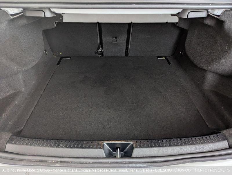 Mercedes-Benz Classe A 180 D SEDAN AMG LINE PREMIUM AUTOMATIC ''NEOPATENTATI''