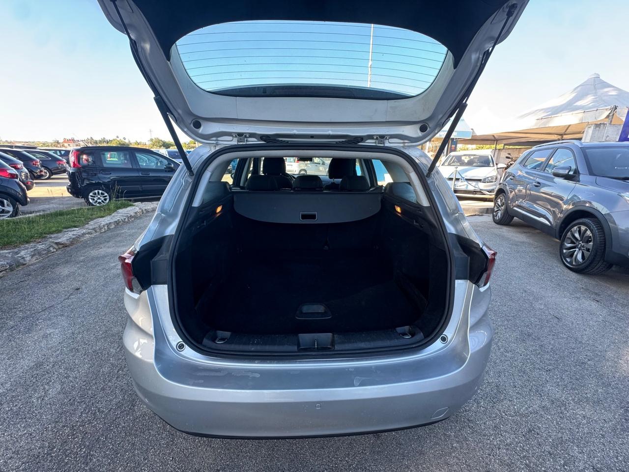 Fiat Tipo 1.6 Mjt S&S SW Lounge