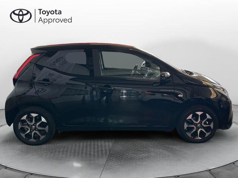 Toyota Aygo Connect 1.0 VVT-i 72 CV 5 porte x-wave