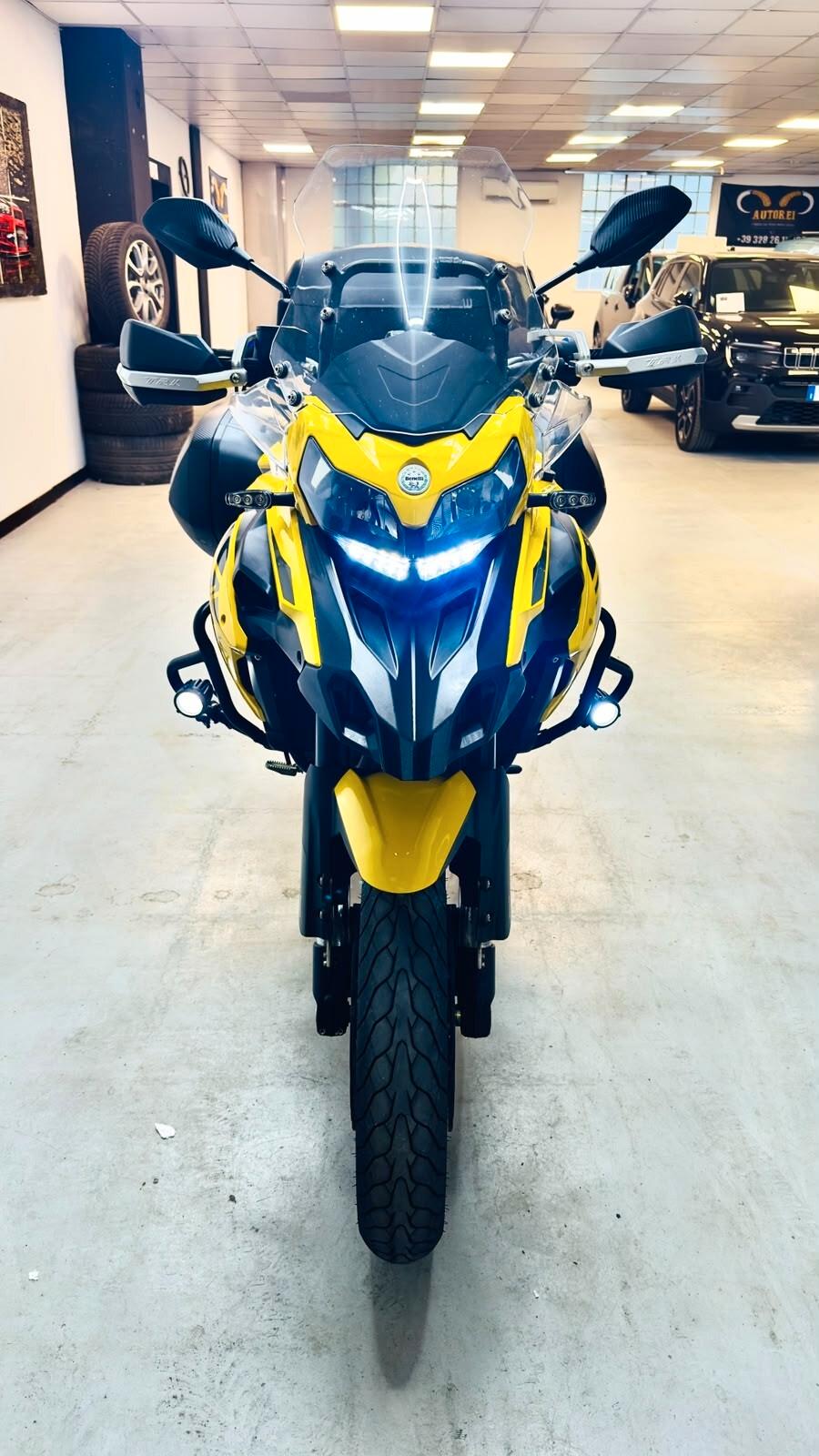 Benelli TRK 502 x