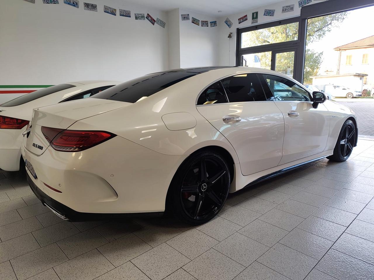 Mercedes-Benz CLS 300d AMG EDITION 1