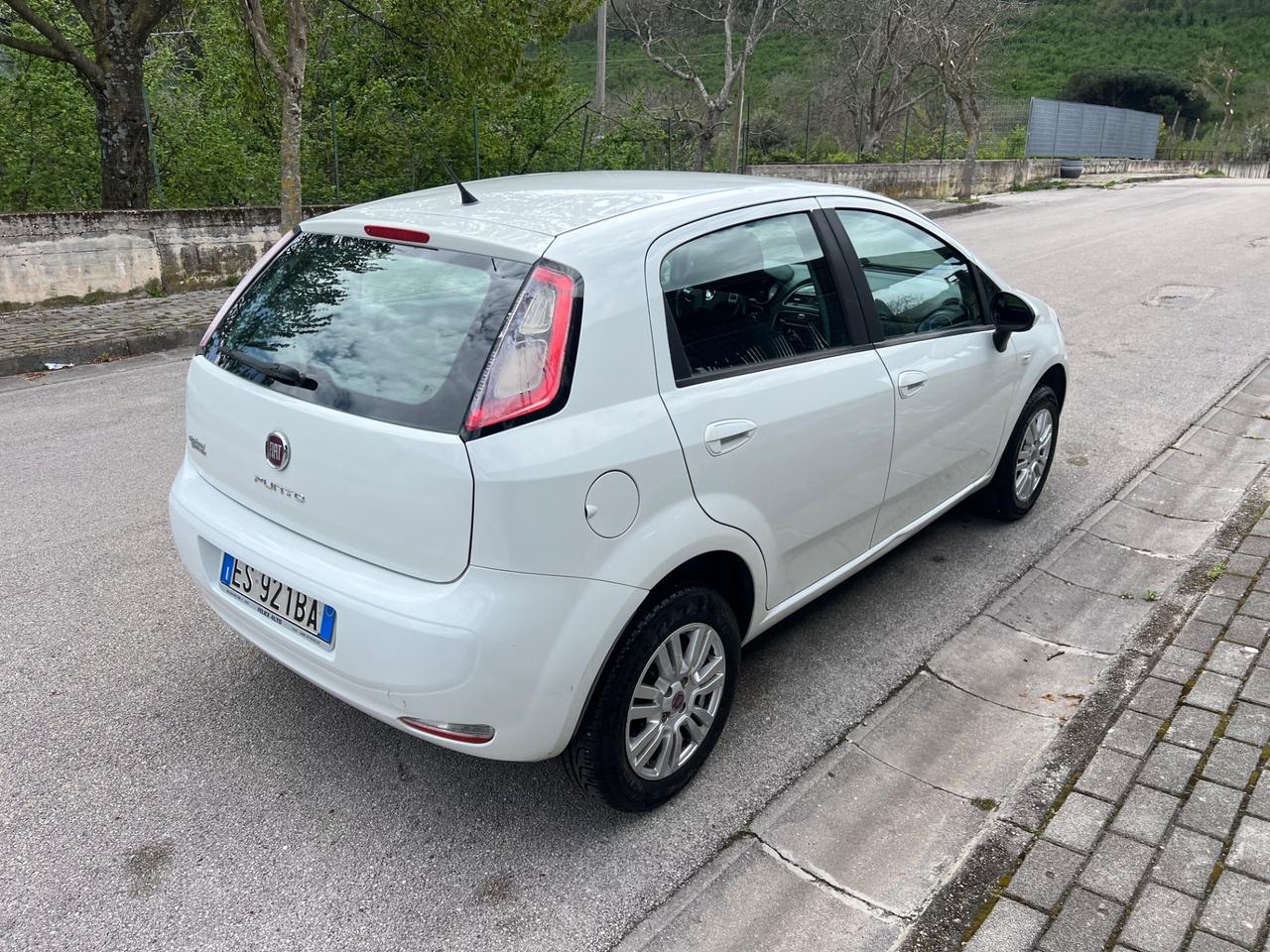 Fiat Punto 1.4 Metano Natural Power Lounge 2013