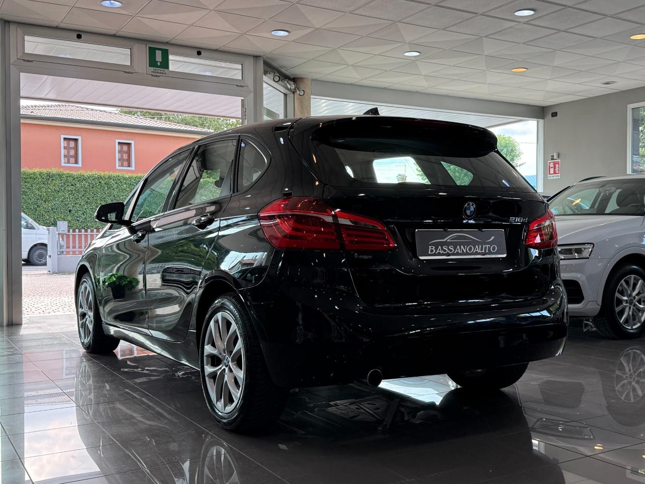 Bmw 2er Active Tourer 216d Advantage