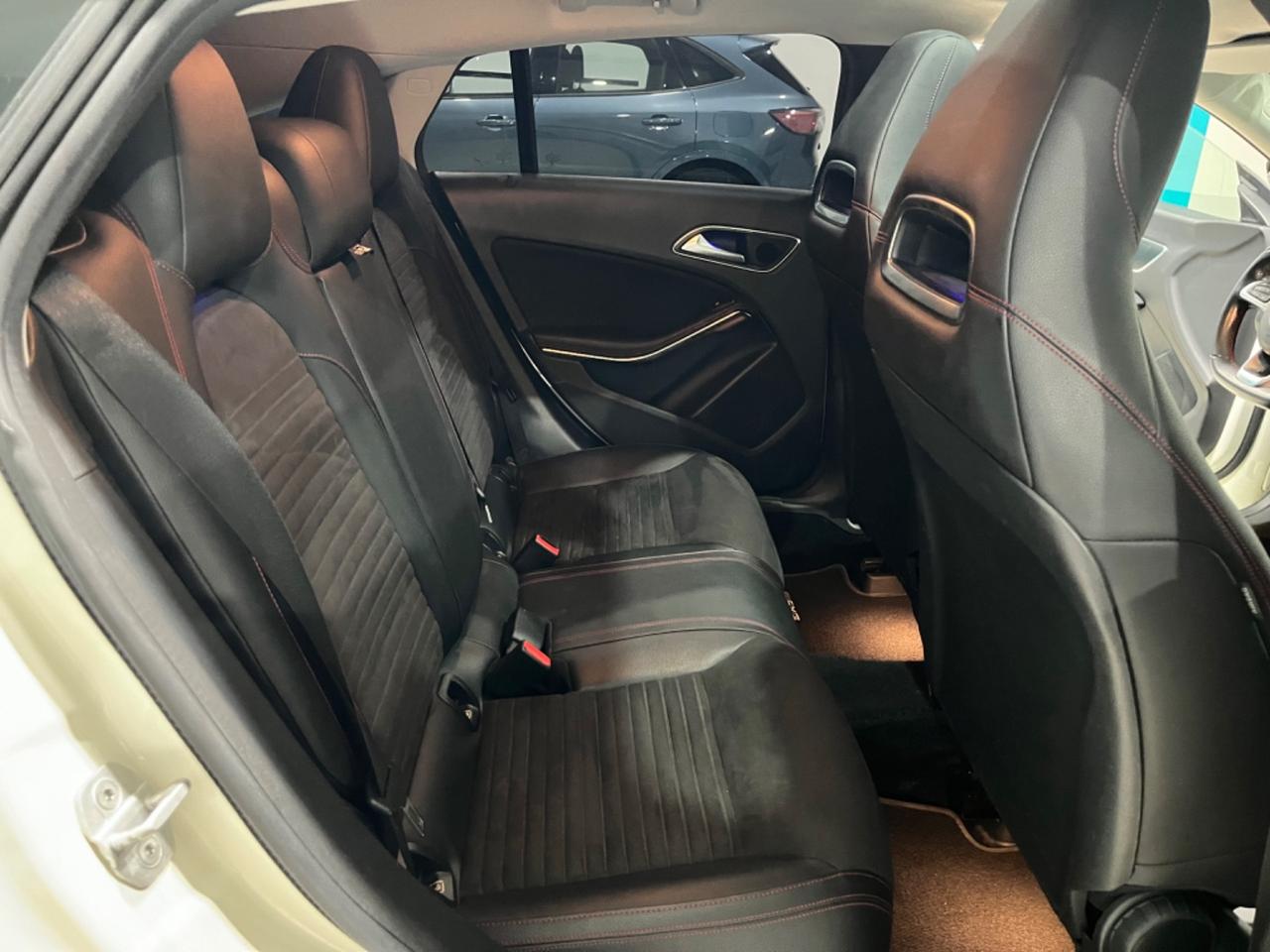MERCEDES CLA SHOOTING BRAKE 200D *TETTO * PREMIUM *UNICOPROPRIETARIO