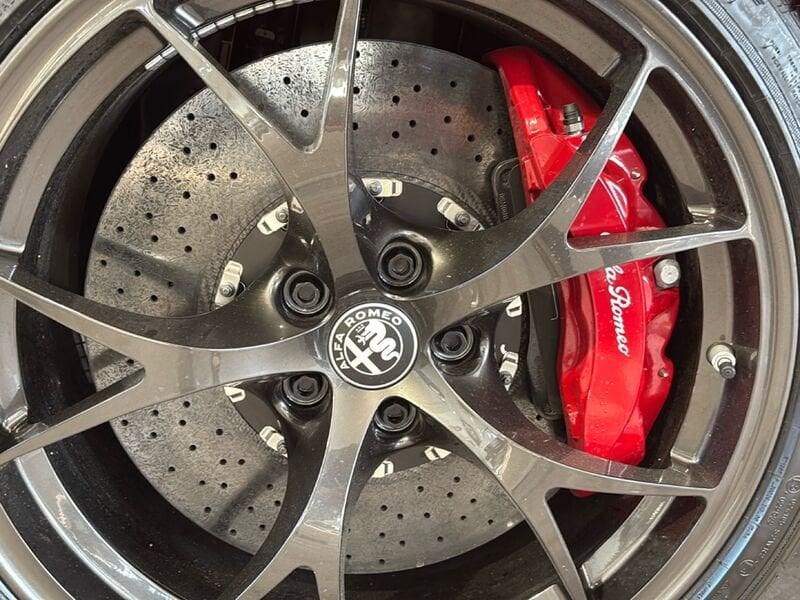 Alfa Romeo Giulia Giulia 2.9 V6 Bi-Turbo AT8 Quadrifoglio