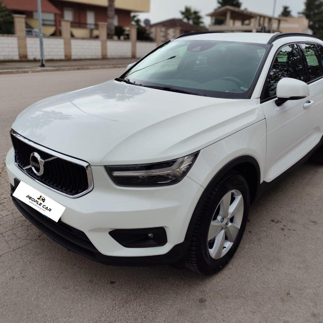 Volvo XC40 D4 AWD Geartronic Momentum