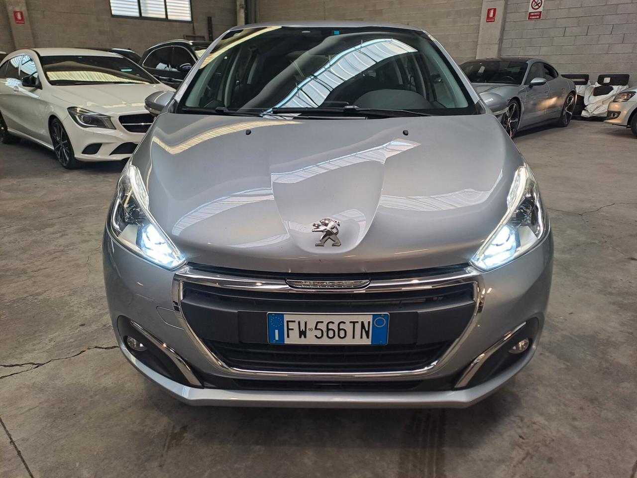 PEUGEOT 208 1.2 BENZINA *DA VETRINA*