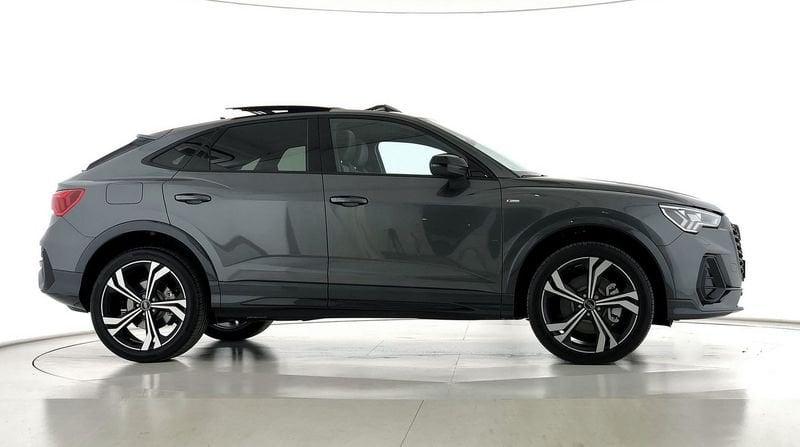 Audi Q3 SPB 40 TDI quattro S tronic Identity Black