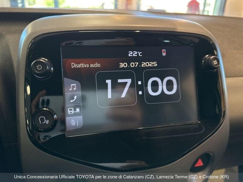 Toyota Aygo Aygo Connect 1.0 VVT-i 72 CV 5 porte x-play