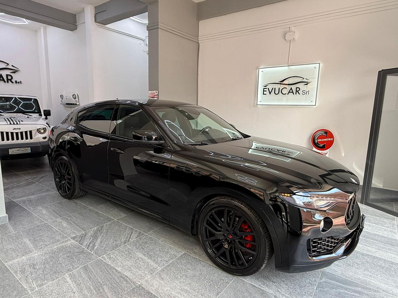 Maserati Levante V6 Diesel AWD 250cv Nerissimo Edition