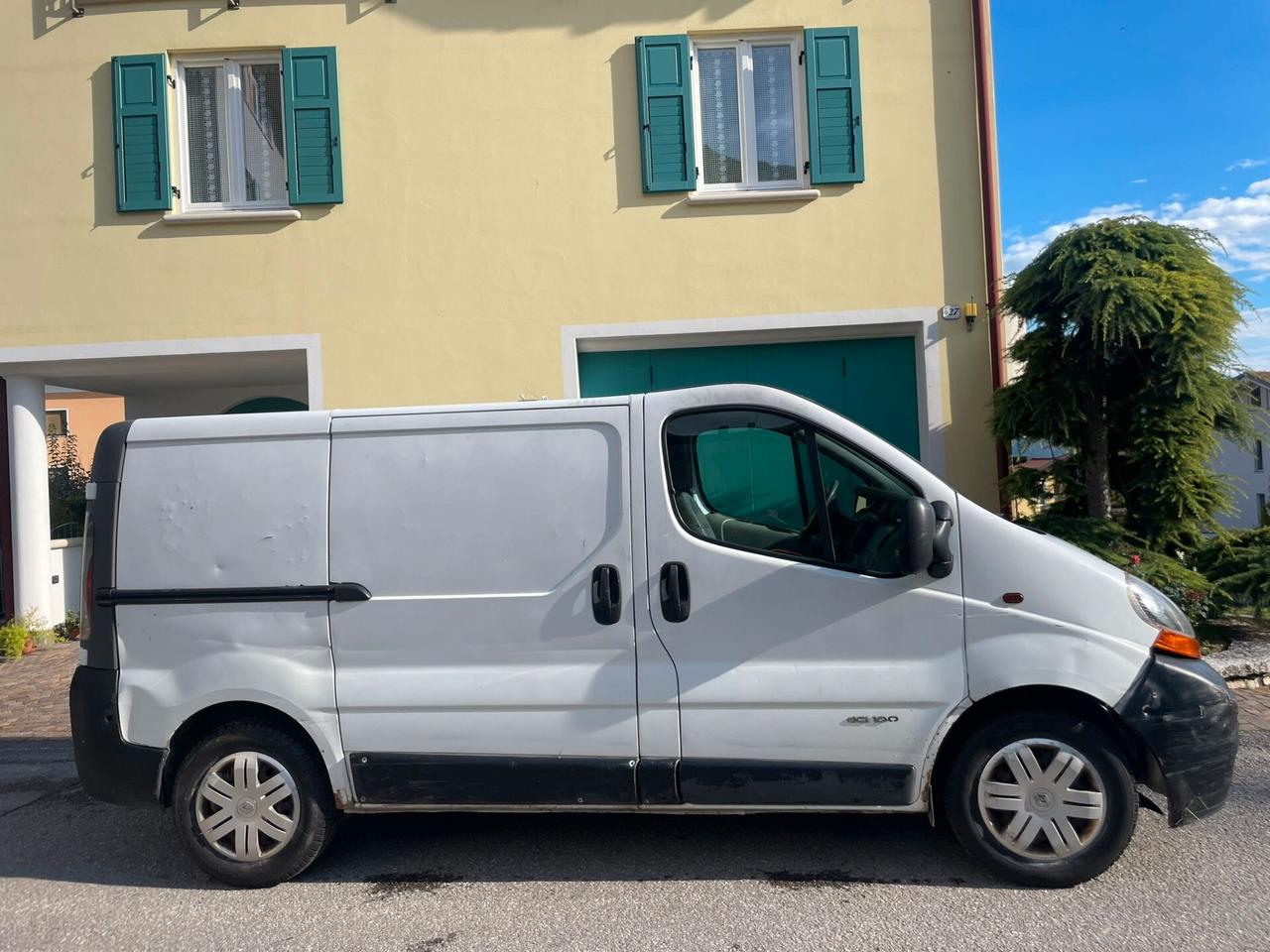 RENAULT TRAFIC 1.9 DCi 100CV