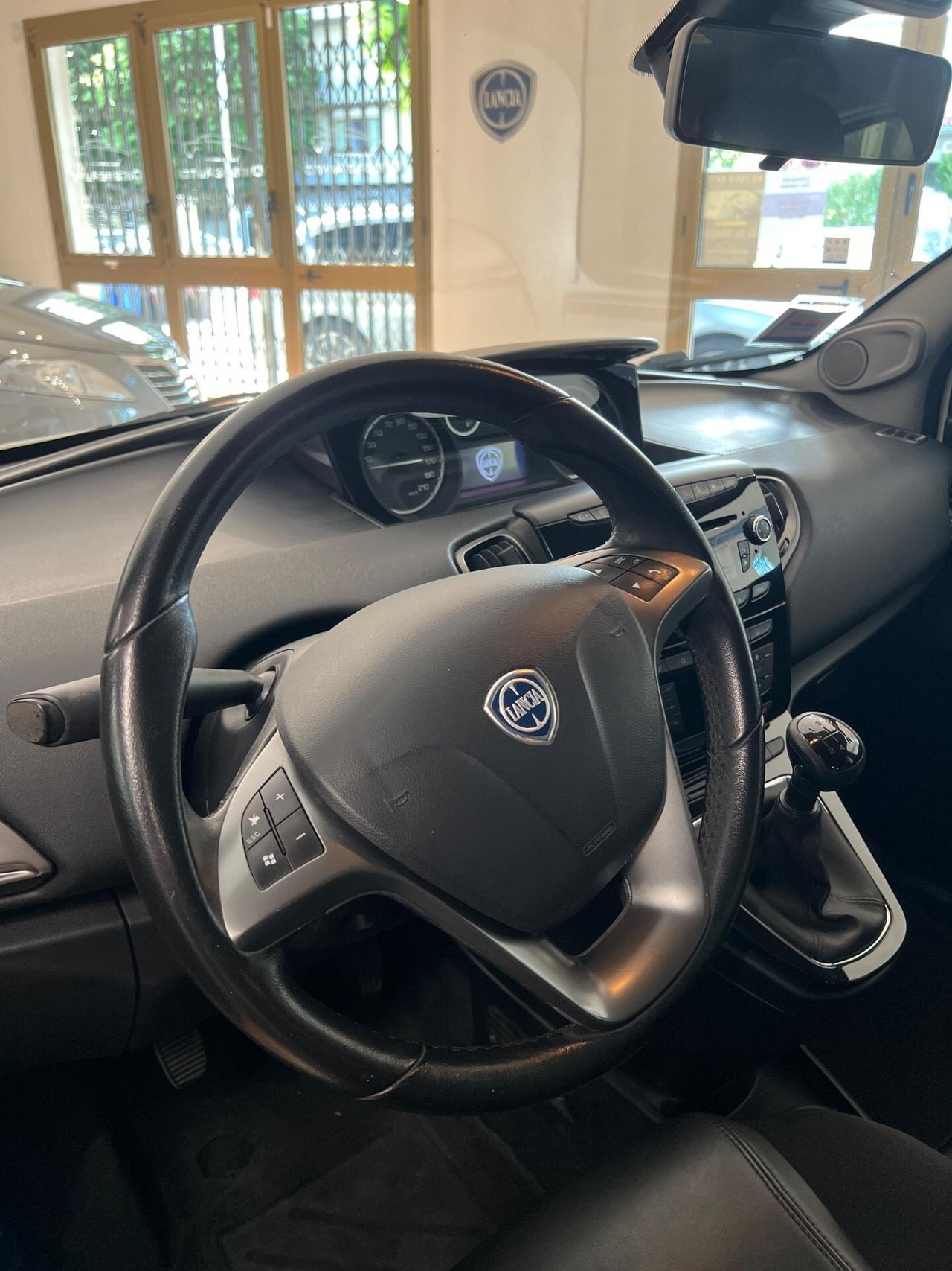Lancia Ypsilon 1.3 MJT 95 CV Platinum