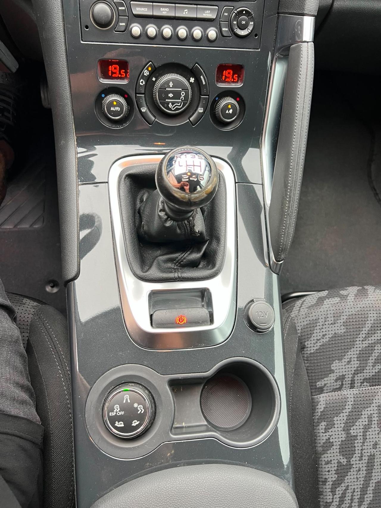 Peugeot 3008 1.6 HDi 110CV Business