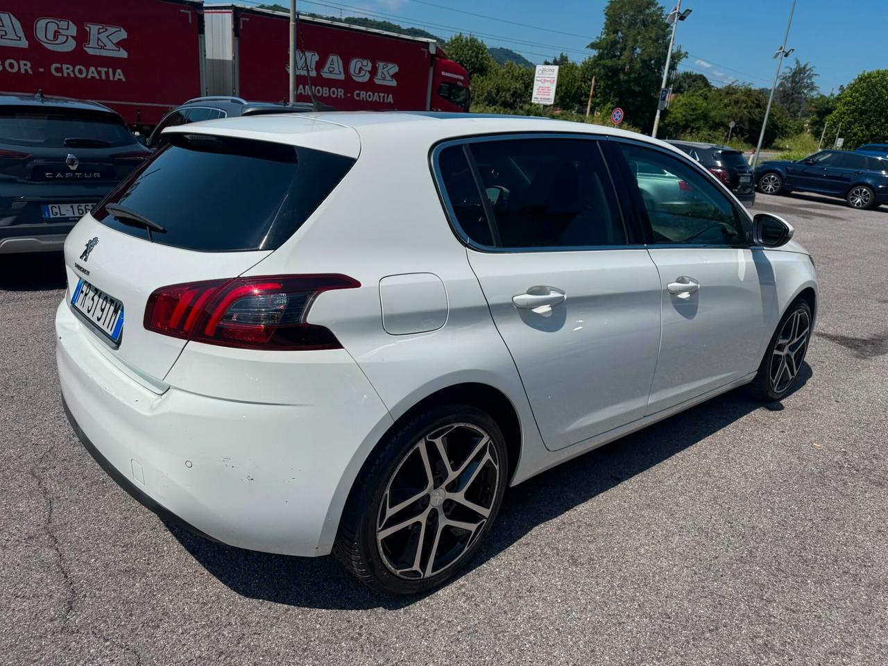 Peugeot 308 BlueHDi 130 S&S EAT8 Allure *unipro* tetto* carplay*
