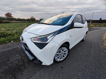 Toyota Aygo 1.0 VVT-i 72 CV 5 porte x-clusiv