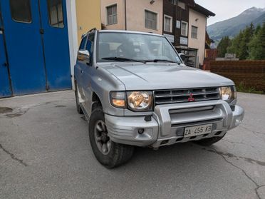 Mitsubishi Pajero 2.5 TDI Metal-top S.S. GLS Target
