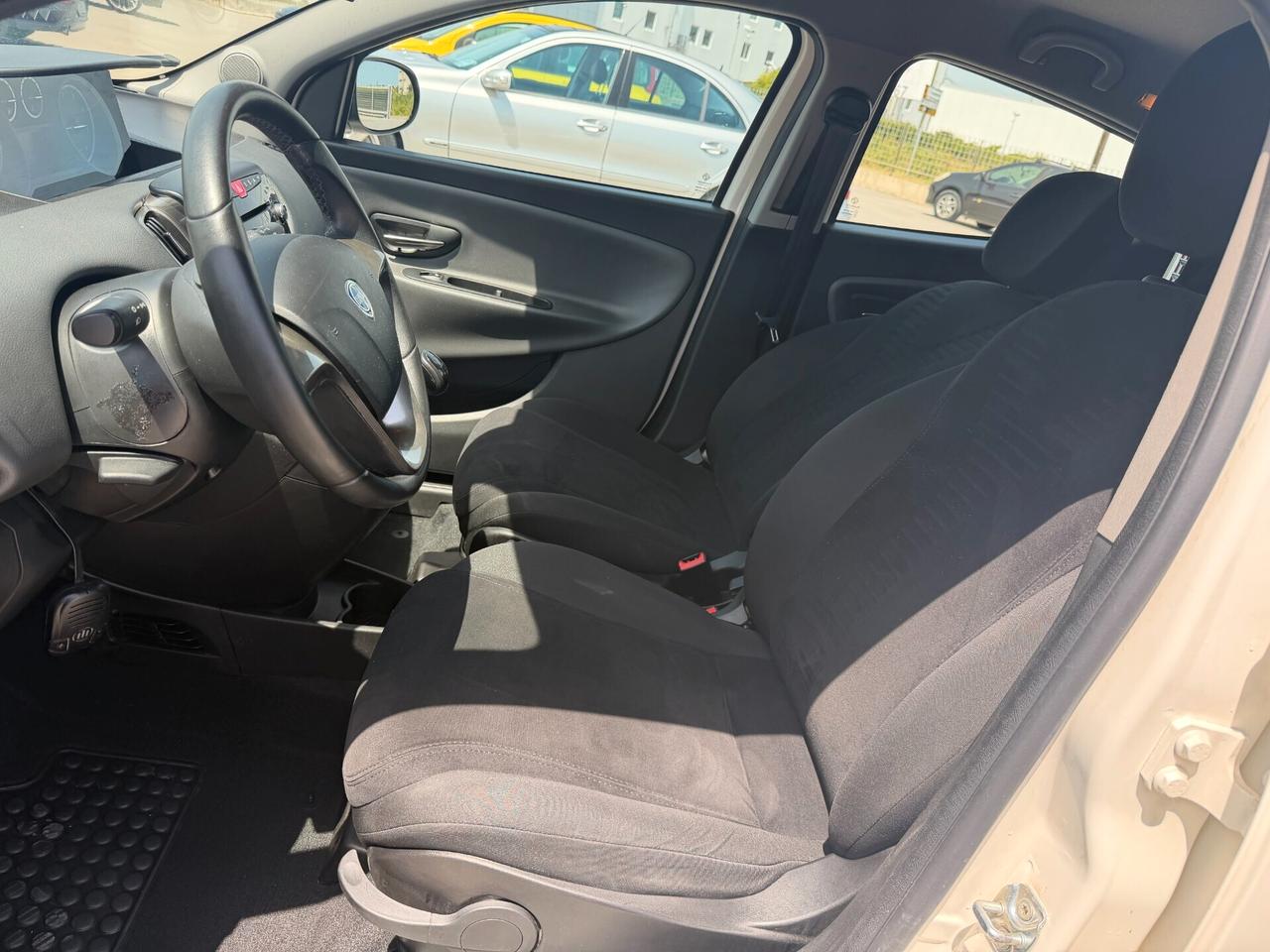 Lancia Ypsilon 1.3 MJT 16V 95 CV 5 porte S&S Gold