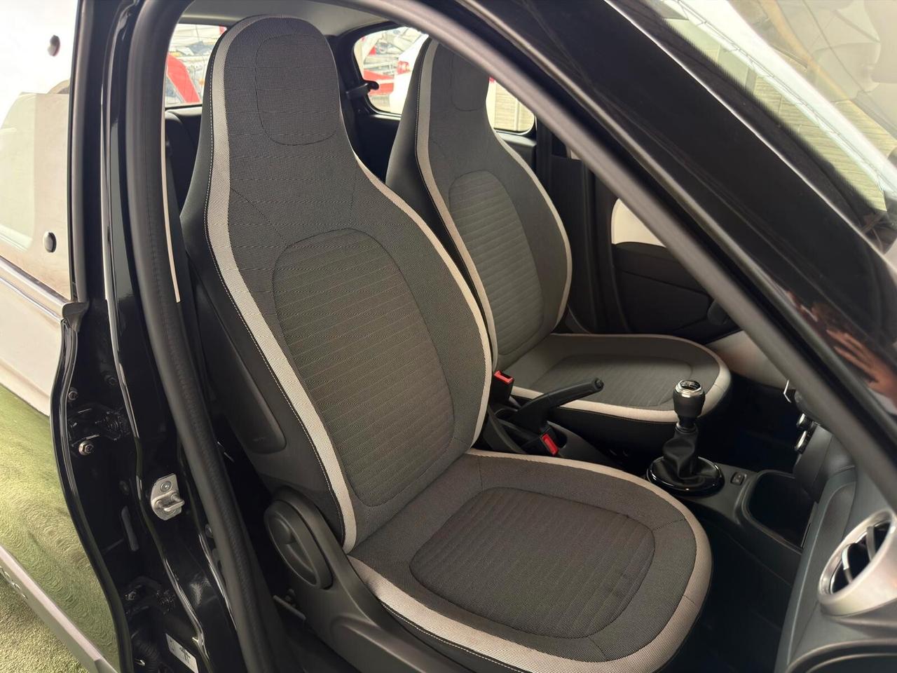 Renault Twingo SCe 65 CV Zen